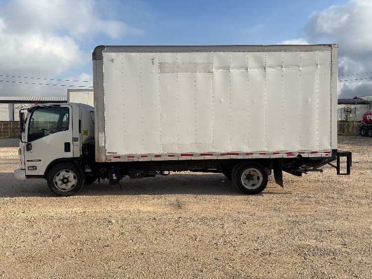 2022 Isuzu NRR in Dallas, TX — photo 4