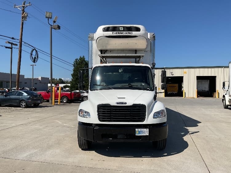 2023 Freightliner M2 106 in Knoxville, TN — photo 2