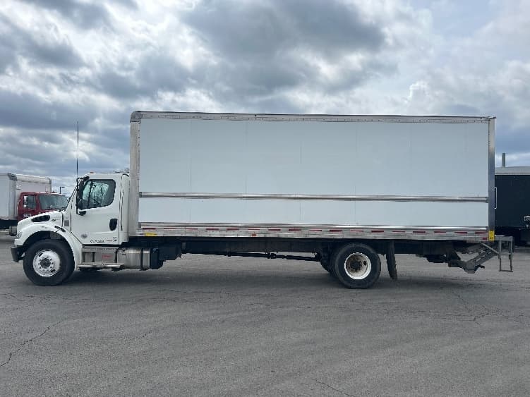 2022 Freightliner M2 106 in Zelienople, PA — photo 4