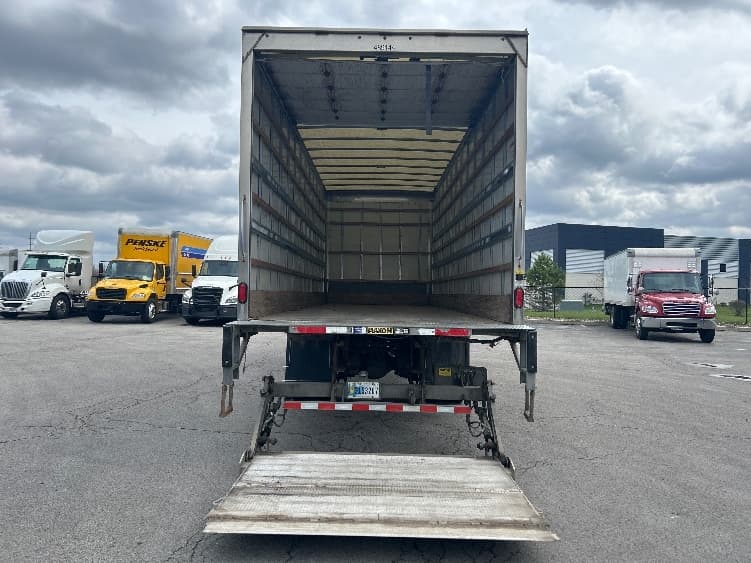 2022 Freightliner M2 106 in Zelienople, PA — photo 9