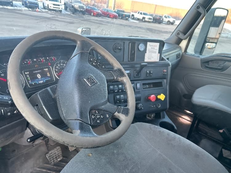 2020 International LT in Lansing, MI — photo 10