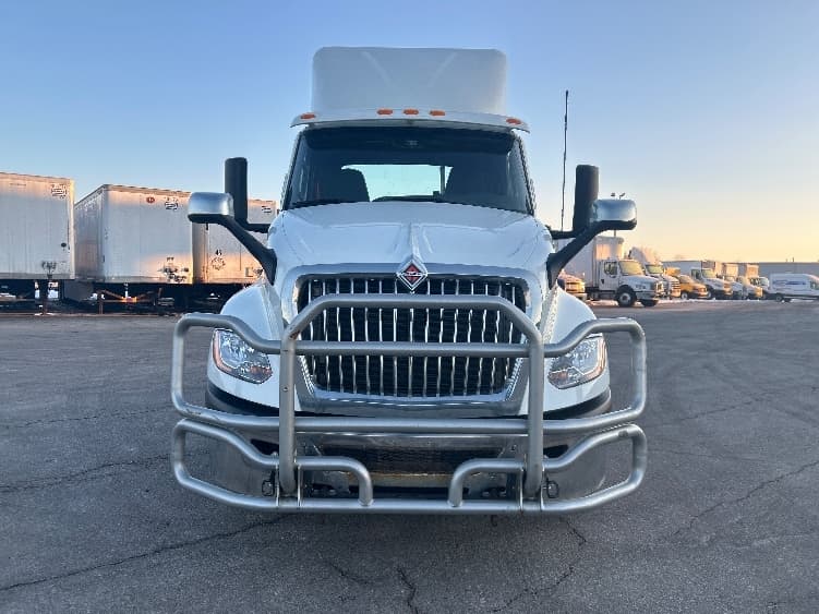 2020 International LT in Lansing, MI — photo 2