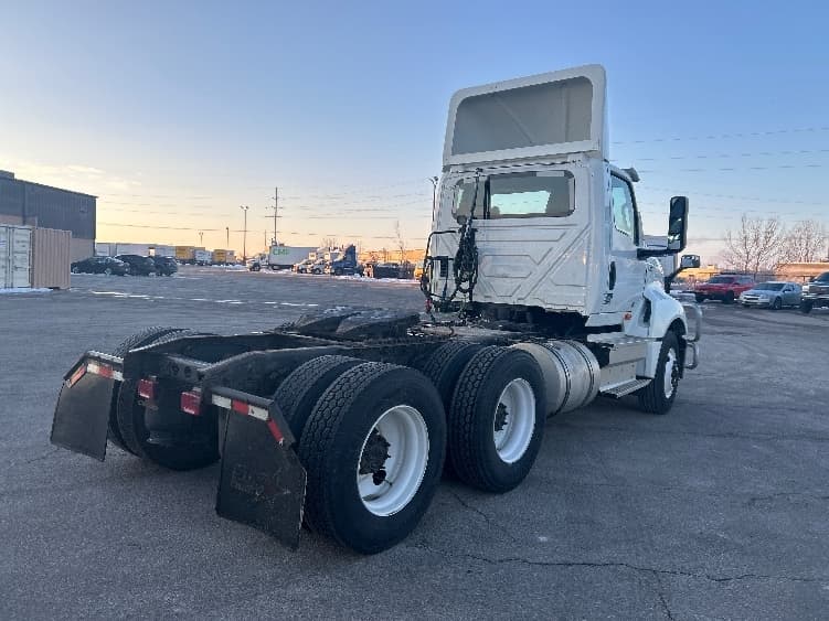 2020 International LT in Lansing, MI — photo 7