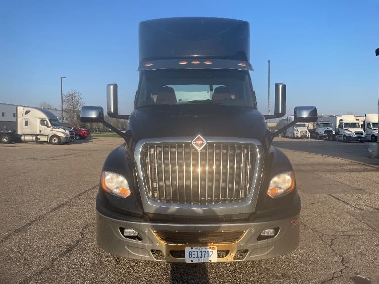 2020 International LT in Lansing, MI — photo 2