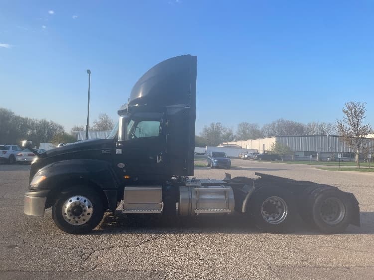2020 International LT in Lansing, MI — photo 4