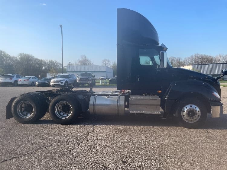 2020 International LT in Lansing, MI — photo 8