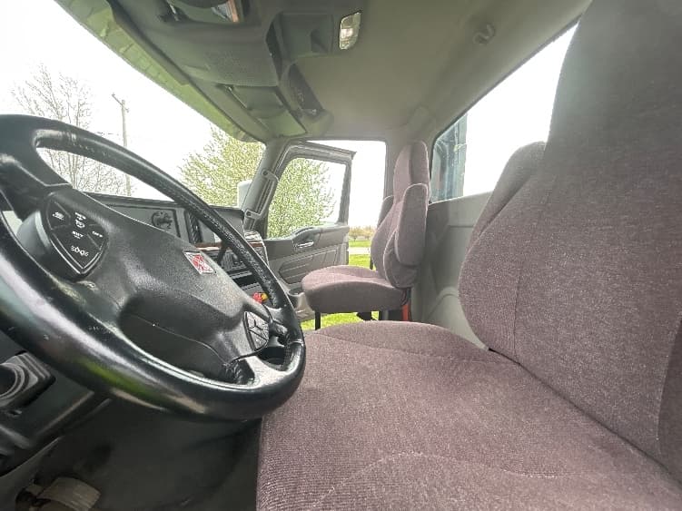 2020 International LT in Lansing, MI — photo 9