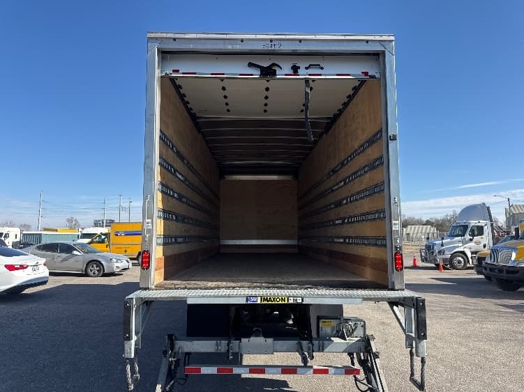 2025 Volvo VNR 640 in Omaha, NE — photo 8