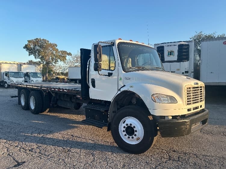 2018 Freightliner M2 106