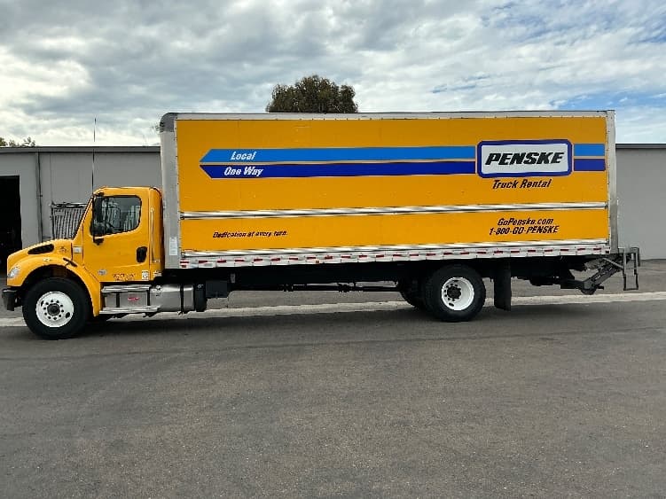2023 Freightliner M2 106 in Fontana, CA — photo 4