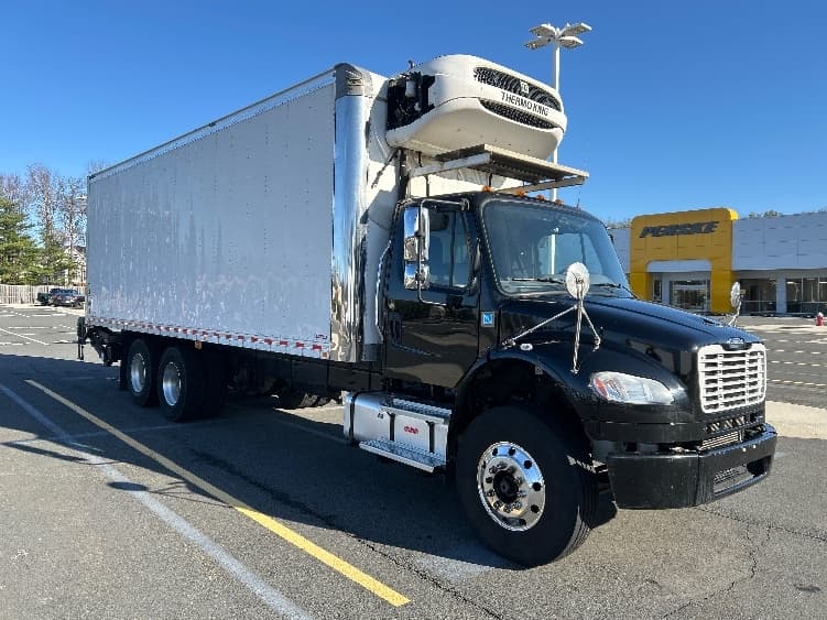 2023 Freightliner M2 106