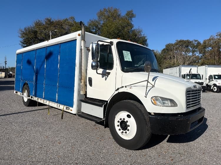 2014 Freightliner M2 106