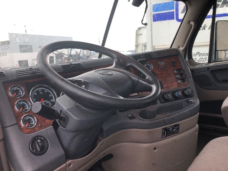 2018 Freightliner Cascadia in Spokane Valley, WA — photo 10