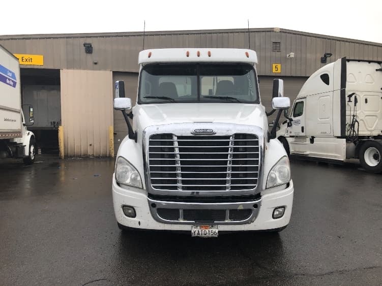 2018 Freightliner Cascadia in Spokane Valley, WA — photo 2