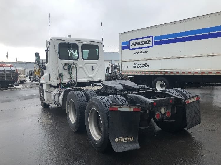 2018 Freightliner Cascadia in Spokane Valley, WA — photo 5