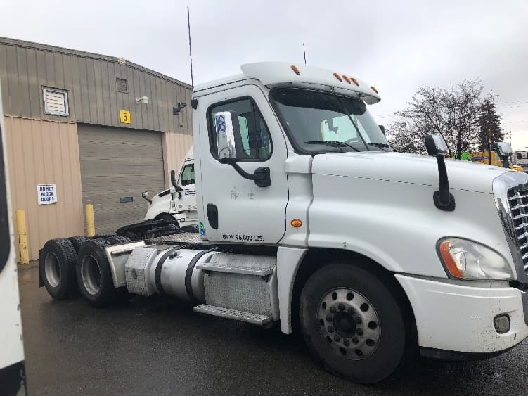 2018 Freightliner Cascadia in Spokane Valley, WA — photo 8