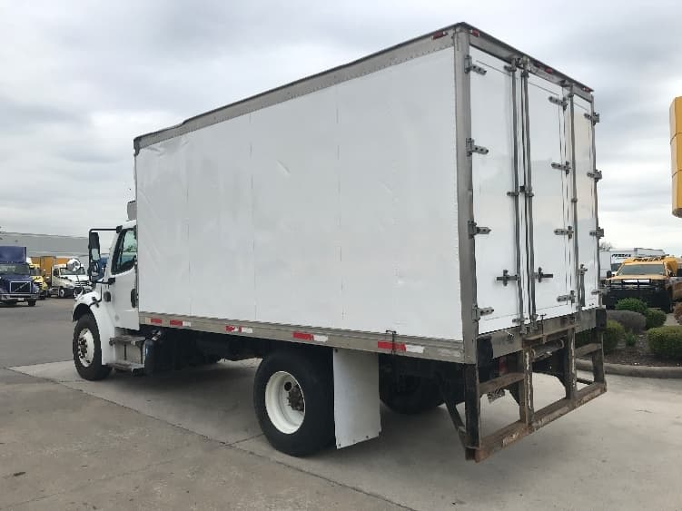 2016 Freightliner M2 106 in Houston, TX — photo 6