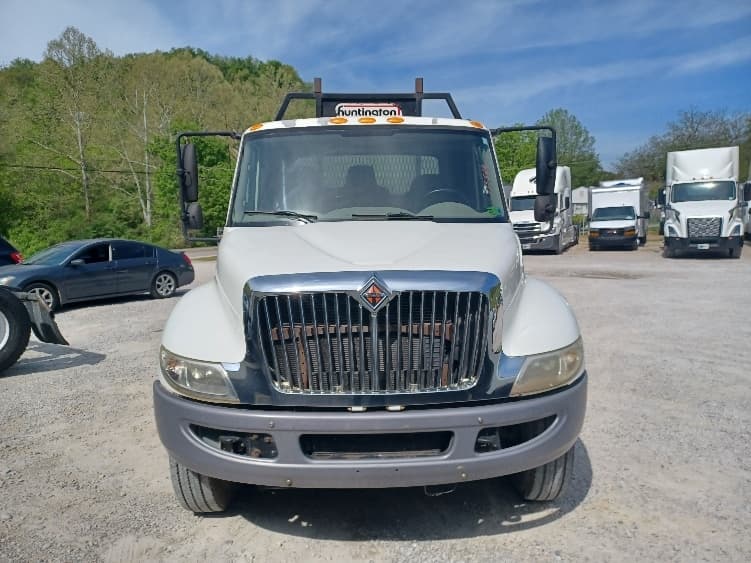 2014 International 4300 in Huntington, WV — photo 2