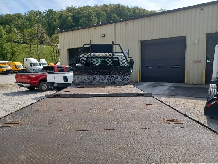 2014 International 4300 in Huntington, WV — photo 9