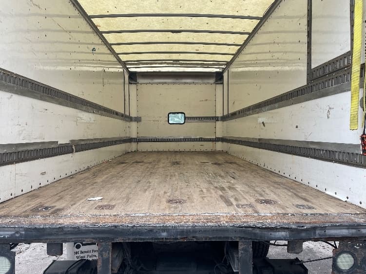 2014 Freightliner M2 106 in Jacksonville, FL — photo 10
