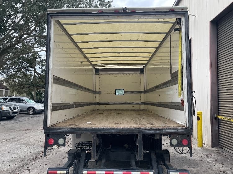 2014 Freightliner M2 106 in Jacksonville, FL — photo 8