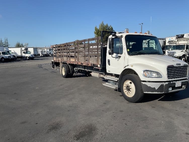 2012 Freightliner M2 106