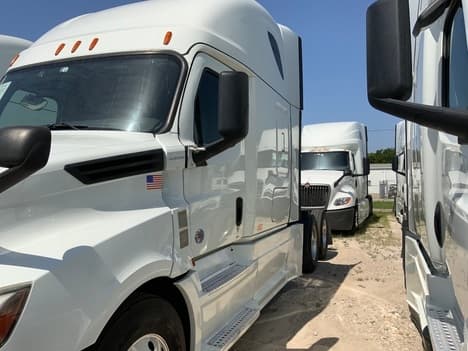 2020 Freightliner Cascadia in Rockwall, TX — photo 7