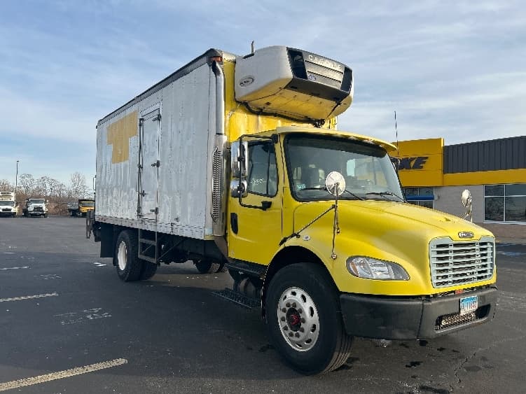 2006 Freightliner M2 106