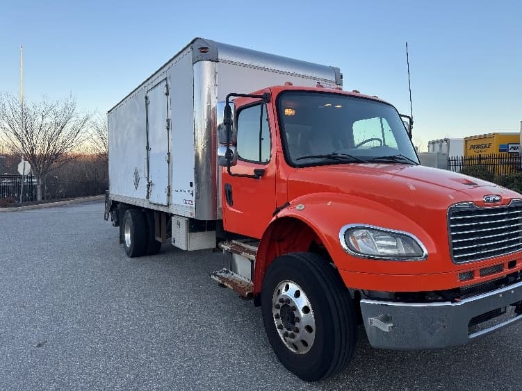 2014 Freightliner M2 106
