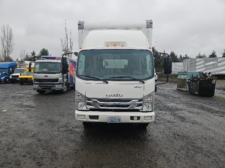 2019 Isuzu NRR in Tumwater, WA — photo 2