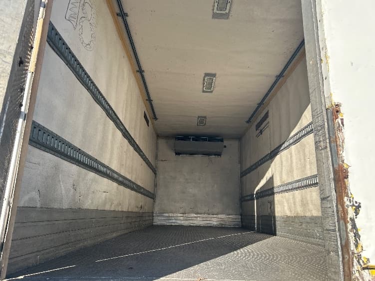 2006 Freightliner M2 106 in Chicopee, MA — photo 8