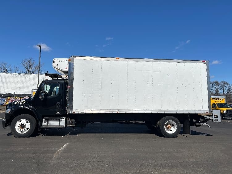 2010 Freightliner M2 106 in Chicopee, MA — photo 4