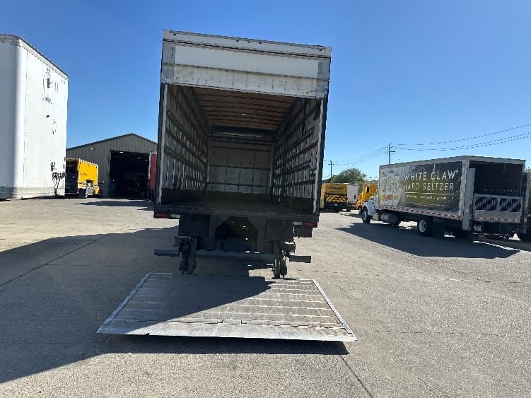 2016 Freightliner M2 106 in Richmond, CA — photo 9