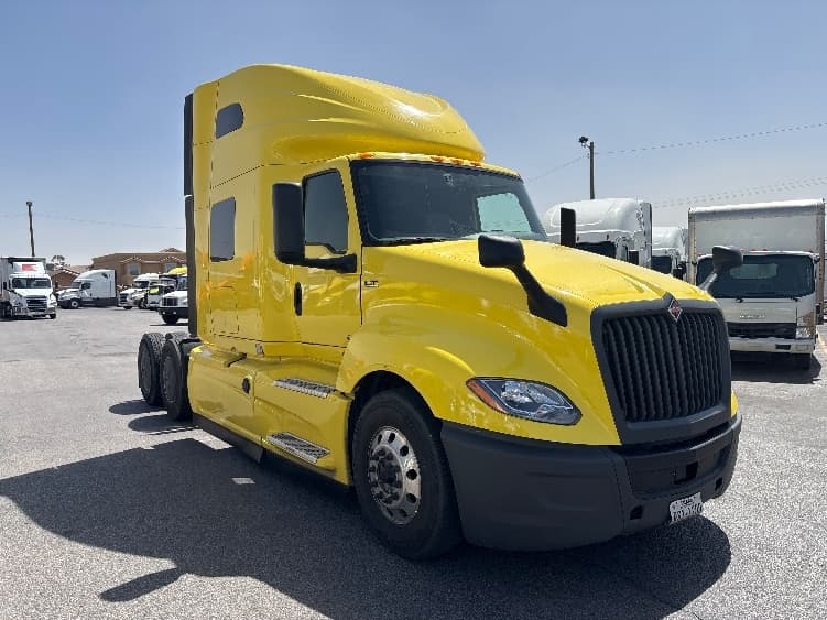 2022 International LT