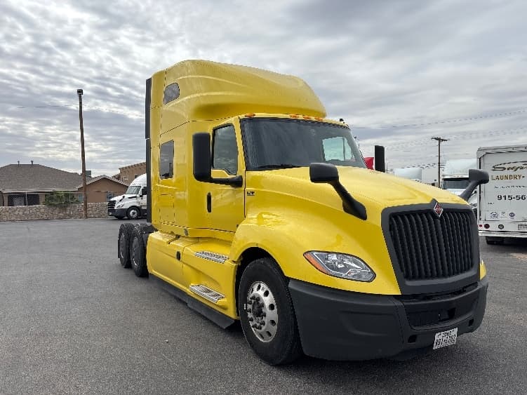 2022 International LT