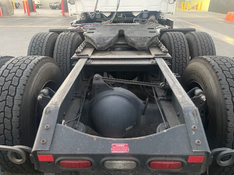 2020 Volvo VNR 640 in Fontana, CA — photo 6