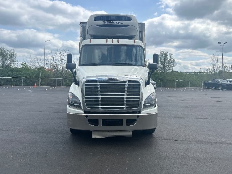 2018 Freightliner in Indianapolis, IN — photo 2