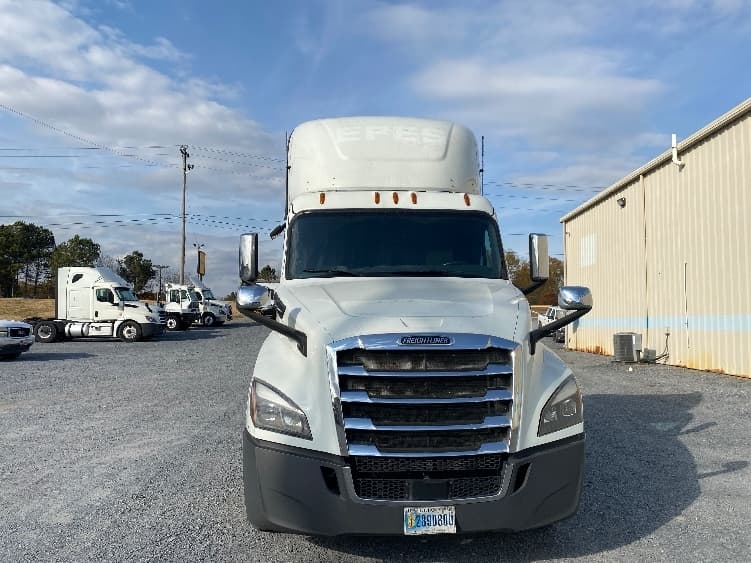 2020 Freightliner Cascadia in Resaca, GA — photo 2