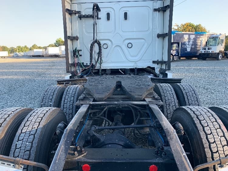 2021 Freightliner Cascadia in Greensboro, NC — photo 6