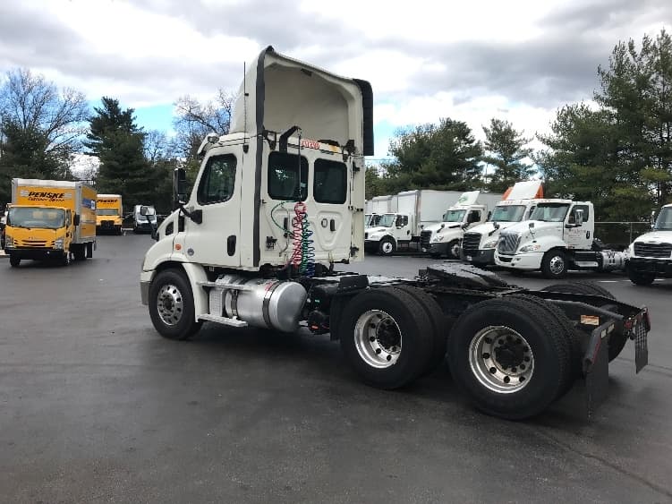 2018 Freightliner Cascadia in Dayton, NJ — photo 5