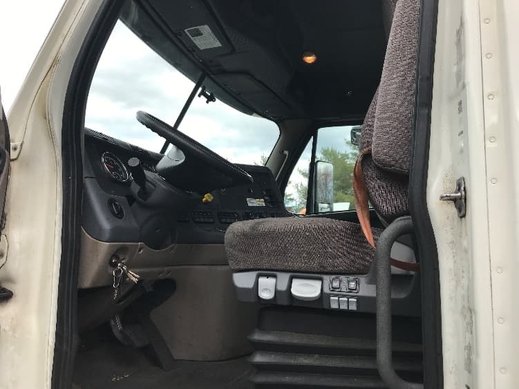 2018 Freightliner Cascadia in Dayton, NJ — photo 9