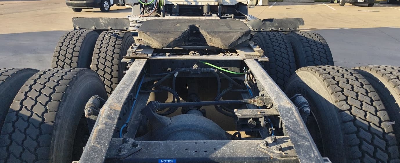 2021 Freightliner Cascadia in Arlington, TX — photo 6
