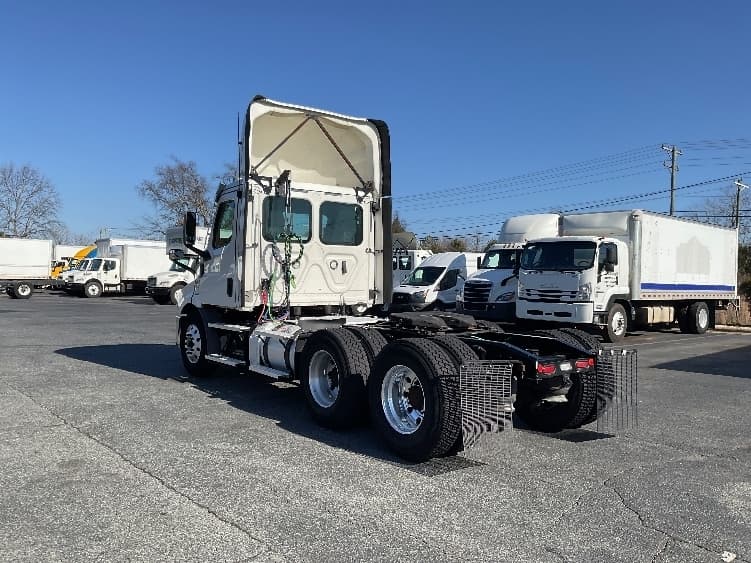 2021 Freightliner Cascadia in Concord, NC — photo 5