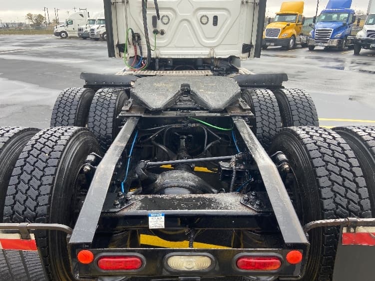2021 Freightliner Cascadia in Selma, TX — photo 6