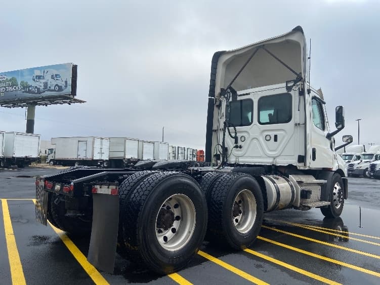 2021 Freightliner Cascadia in Selma, TX — photo 7