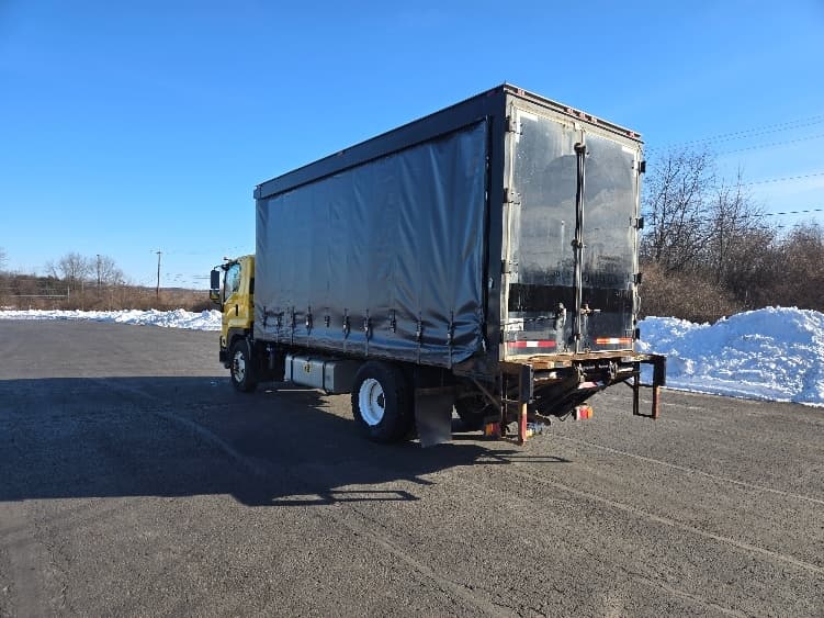 2018 Isuzu FTR in White Deer, PA — photo 6