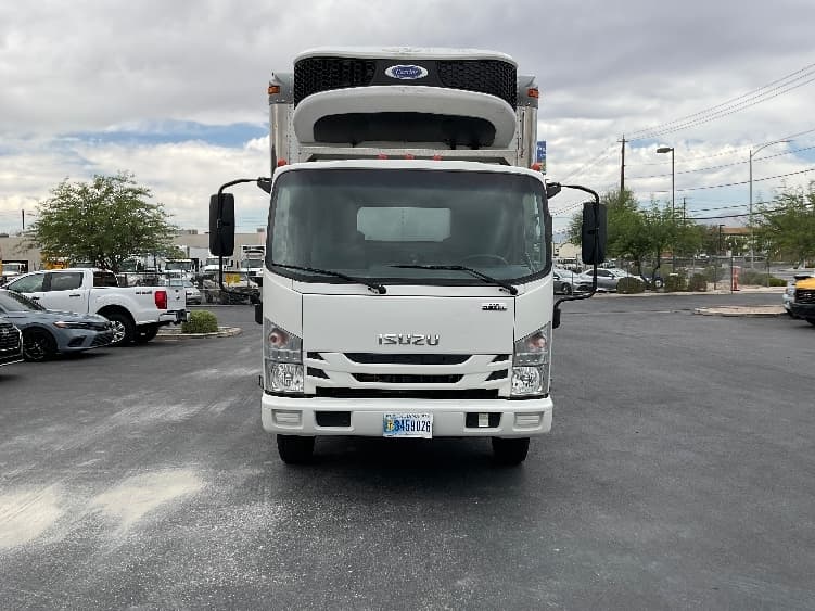 2021 Isuzu NRR in Las Vegas, NV — photo 2