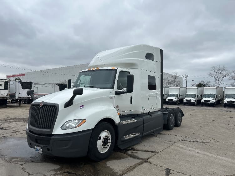 2023 International LT in La Porte, IN — photo 3