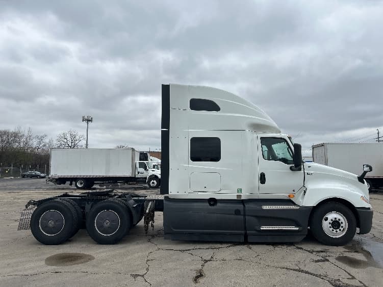2023 International LT in La Porte, IN — photo 8