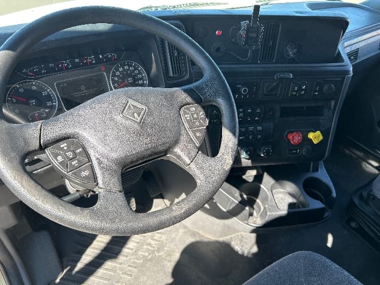 2023 International LT in Phoenix, AZ — photo 10